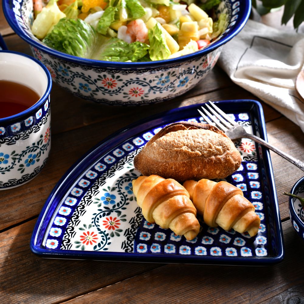 Handmade Polish Pottery Zaklady pizza plate,serving plate,20cm flower vines Boleslawiec Ceramics